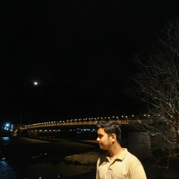 This is a photo near Laxman Jhula in Rishikesh
